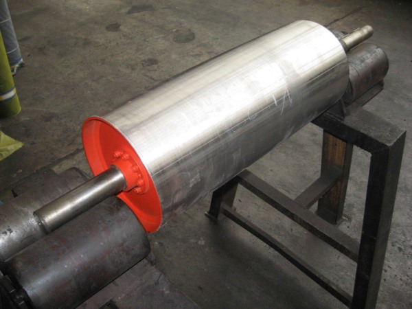 Operating and conveyor pulleys